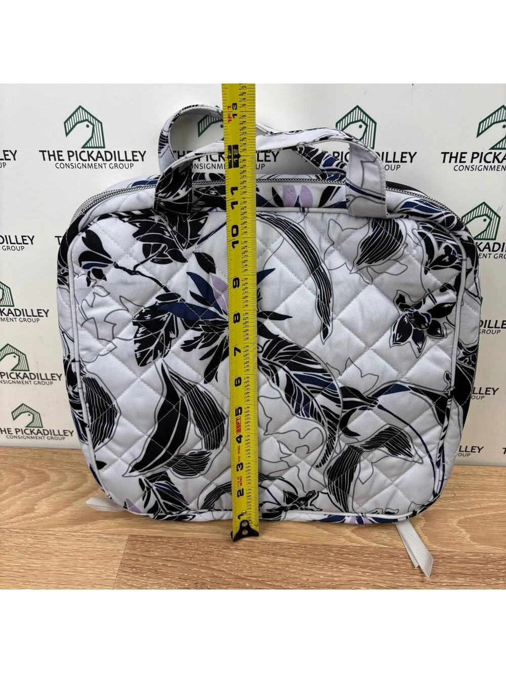 Vera Bradley quilted zip hanging organizer bag twiilight garden print